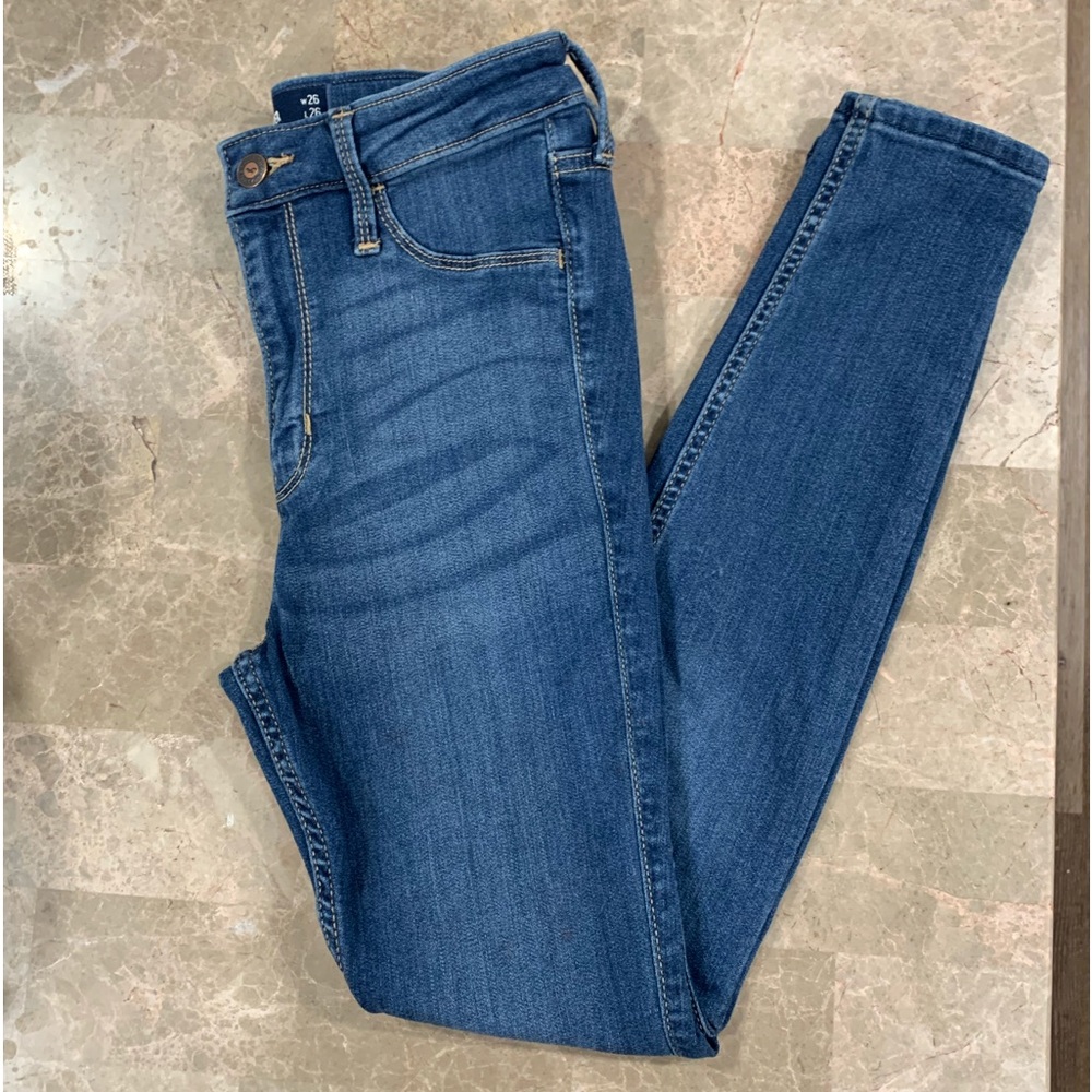 Hollister Women’s high rise jeans legging size 26x26.